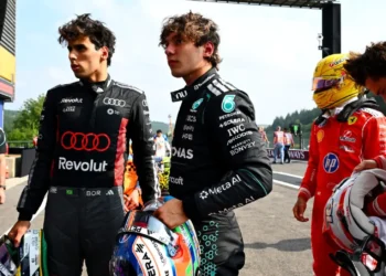 antonelli-chama-bortoleto-de-“idiota”-apos-incidente-no-segundo-treino-livre-em-monza