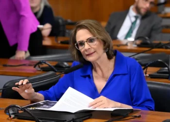 damares-aposta-em-pressao-popular-para-avancar-impeachment-de-moraes
