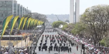 desfile-de-7-de-setembro-em-brasilia-tem-clima-eleitoral-e-homenagens-ao-sus