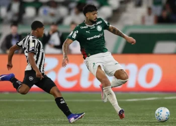 barboza-lamenta-vaias-da-torcida-do-botafogo-em-retorno-ao-nilton-santos