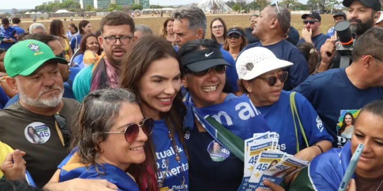 paula-belmonte-se-reune-com-servidores-e-vai-a-debate-no-df