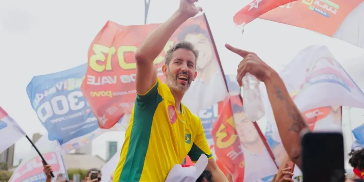 leandro-grass-reune-comunidade-escolar-para-discutir-futuro-da-educacao-no-df