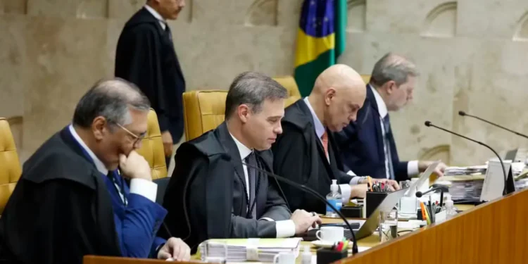 empresarios-discutem-mandato-de-12-anos-para-ministros-do-stf-em-meio-a-crise-na-corte