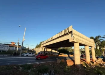 obras-do-viaduto-da-leste-oeste-seguem-sem-prazo-definido-em-goiania