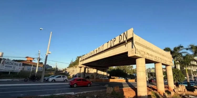 obras-do-viaduto-da-leste-oeste-seguem-sem-prazo-definido-em-goiania