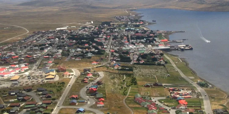 rede-britanica-abre-loja-nas-malvinas-em-meio-a-nova-pressao-da-argentina