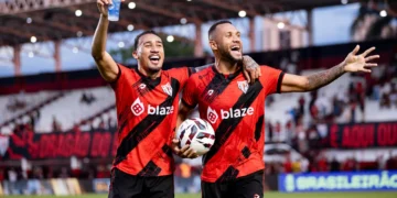 atletico-go-goleia-criciuma-e-ganha-forca-na-reta-final-da-serie-b