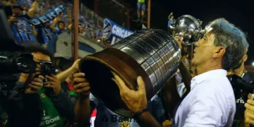 renato-gaucho-retorna-ao-gremio-para-quinta-passagem-pelo-clube
