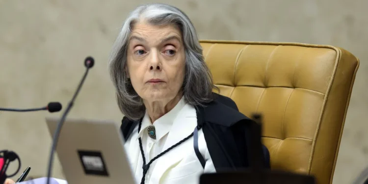 carmen-lucia-diz-estar-em-“profunda-tristeza”-com-crise-no-stf