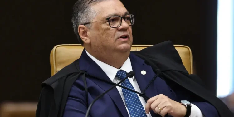 pedido-de-vista-de-dino-trava-stf:-veja-o-que-acontece-agora