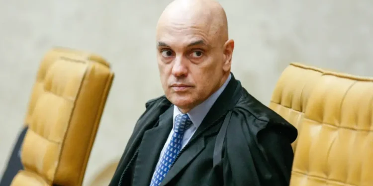 dino-pede-vista-e-suspende-julgamento-do-stf-sobre-caso-moraes