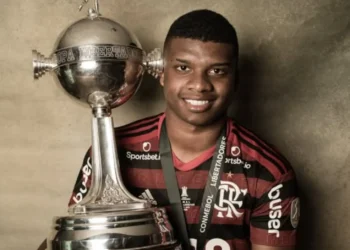 vila-nova-negocia-contratacao-de-atacante-revelado-pelo-flamengo