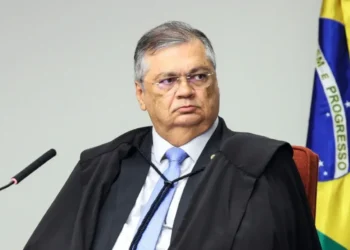 dino-manda-pf-investigar-operacoes-do-banco-master-com-cemiterios-de-sp
