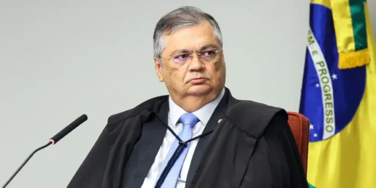dino-manda-pf-investigar-operacoes-do-banco-master-com-cemiterios-de-sp