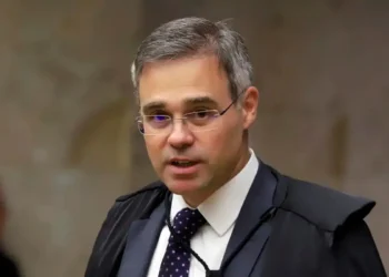 mendonca-rejeita-acao-contra-reajuste-do-bolsa-familia