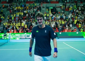 joao-fonseca-vence-de-virada-e-coloca-o-brasil-em-vantagem-na-copa-davis