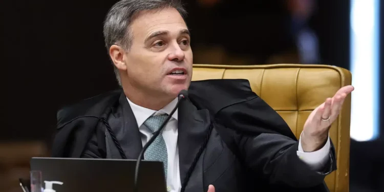 mendonca-rebate-gilmar-e-defende-retirada-de-sigilo-de-mensagens-que-envolvem-gonet