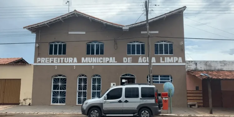 prefeitura-de-agua-limpa-go-abre-concurso-com-salarios-de-ate-r$-8,9-mil