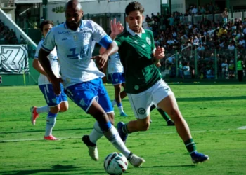 goias-vira-sobre-o-avai-na-serrinha-e-fica-mais-perto-do-g-6
