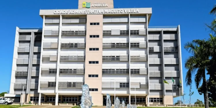 aparecida-de-goiania-contrata-banca-para-concurso-com-2.956-vagas