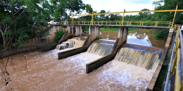 rio-meia-ponte-entra-em-nivel-critico-em-goiania-e-exige-plano-emergencial-da-saneago