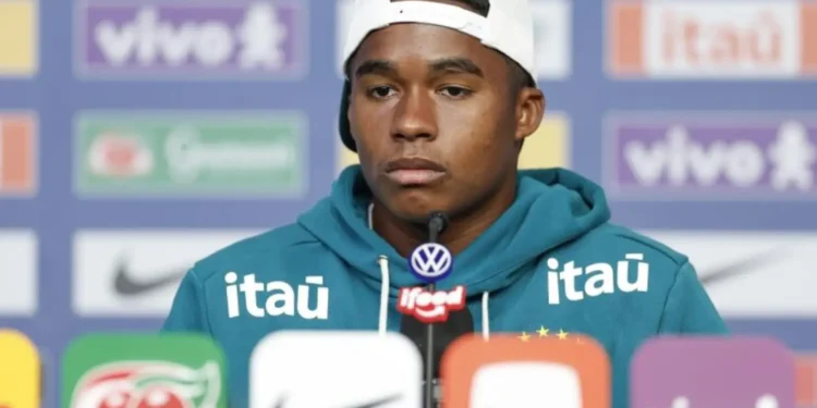 endrick-minimiza-pressao-no-futebol-e-valoriza-rotina-do-trabalhador