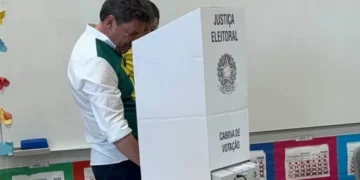 wilder-morais-vota-em-goiania-e-diz-estar-“muito-confiante”-no-resultado