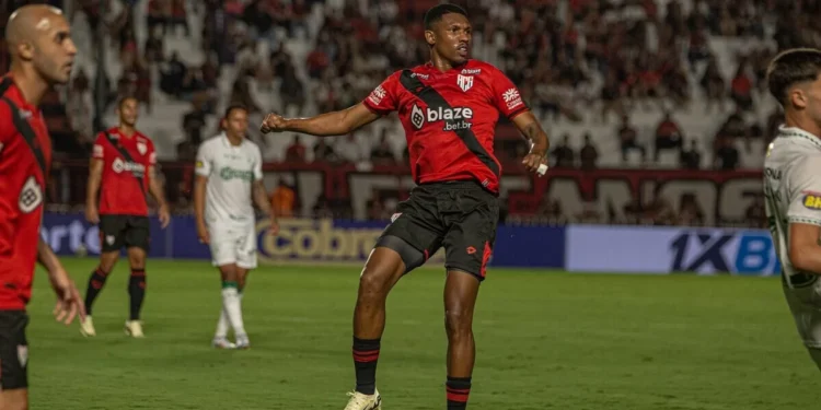atletico-go-vence-america-mg-e-mantem-reacao-na-serie-b