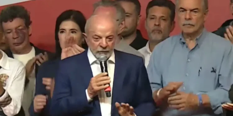 lula-admite-frustracao-com-1o-turno-e-mira-nova-campanha