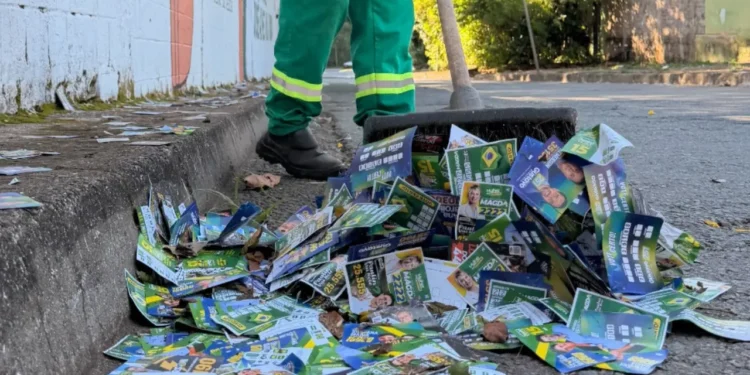 goiania-mobiliza-966-trabalhadores-para-limpar-locais-de-votacao