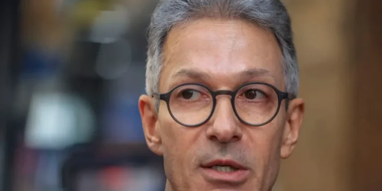zema-reforca-oposicao-ao-pt-apos-resultado-do-1o-turno-e-evita-citar-apoio-a-flavio
