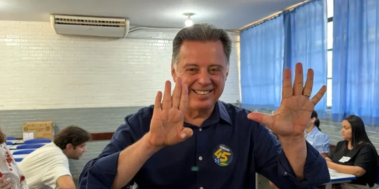 apos-315-mil-votos,-marconi-perillo-agradece-apoio-e-diz-sair-“de-cabeca-erguida”