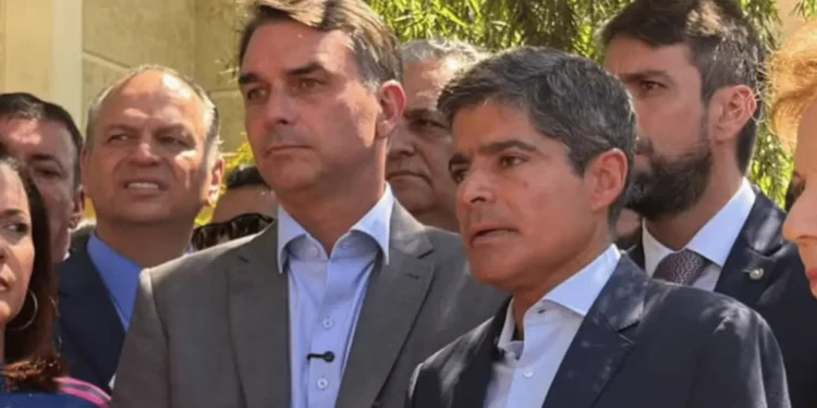 acm-neto-declara-apoio-a-flavio-bolsonaro-no-segundo-turno