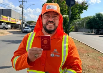 de-gari-a-advogado:-servidor-da-comurg-realiza-sonho-de-infancia-em-goiania