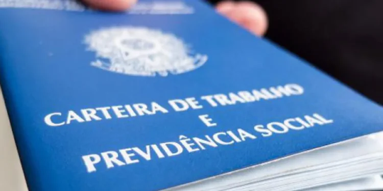 vai-trabalhar-no-feriado-de-segunda-(12)?-veja-se-tem-direito-a-receber-em-dobro