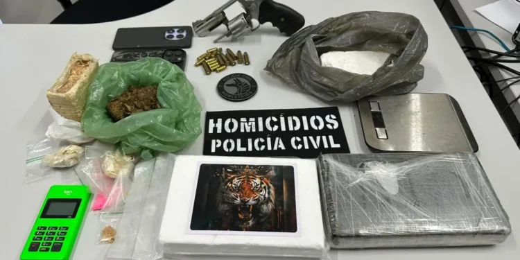 policia-civil-prende-10-suspeitos-em-operacao-contra-trafico-de-drogas-na-cidade-de-goias
