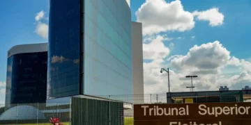 tse-manda-retirar-videos-de-lula-e-janja-sobre-flavio-bolsonaro