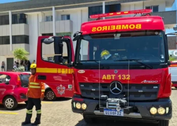 incendio-em-apartamento-mobiliza-bombeiros-na-asa-norte-(df)