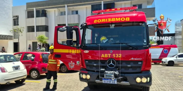 incendio-em-apartamento-mobiliza-bombeiros-na-asa-norte-(df)
