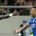 mbappe-e-vini-jr.-mantem-relacao-fria-nos-bastidores-do-real-madrid