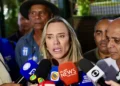 celina-leao-denuncia-panfleto-com-numero-errado-no-df