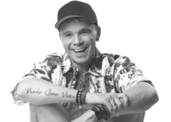 netinho,-voz-de-“milla”-e-um-dos-grandes-nomes-do-axe,-morre-aos-60-anos