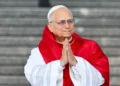 papa-ja-caminha-apos-cirurgia-pulmonar;-vaticano-diz-que-recuperacao-segue-como-esperado