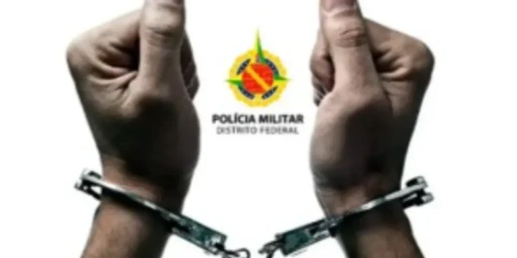 pm-prende-dois-homens-e-apreende-adolescente-com-mandados-judiciais-no-df
