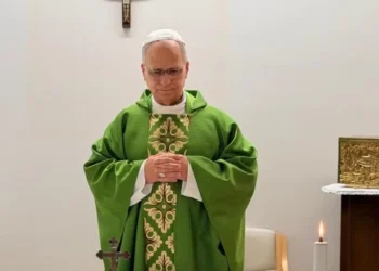 vaticano-divulga-primeiras-fotos-do-papa-leao-xiv-apos-cirurgia-de-cancer-no-pulmao