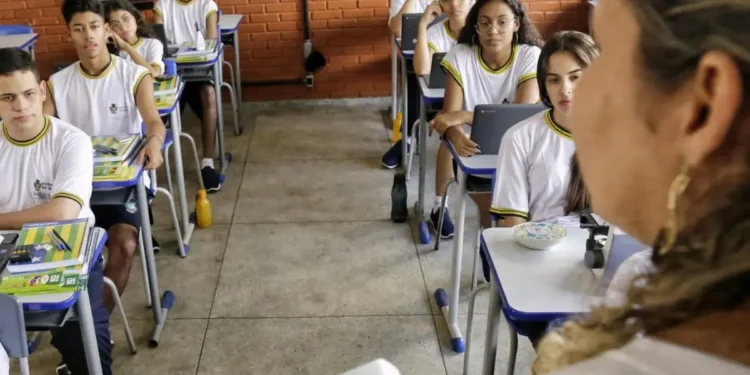 mp-go-faz-duas-operacoes-em-escolas-em-intervalo-de-sete-dias-em-goias