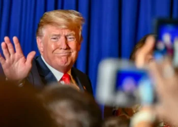 trump-recua-e-suspende-sancoes-economicas-contra-a-russia