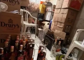 policia-encontra-fabrica-clandestina-de-whisky-em-goiania