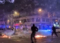 franca-anuncia-toques-de-recolher-apos-protestos-e-nao-descarta-estado-de-emergencia