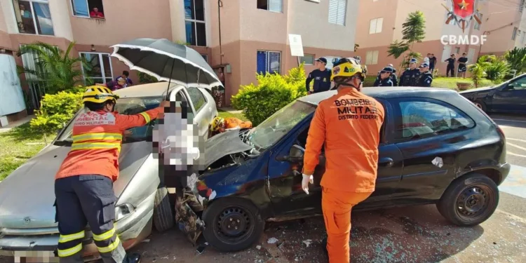 homem-fica-prensado-entre-dois-carros-e-sofre-fratura-em-sao-sebastiao-(df)